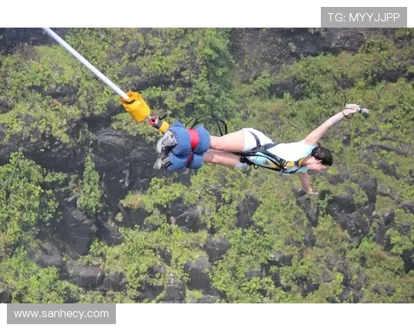 成都攀岩队在极限运动联赛中的灵活性表现及其影响分析