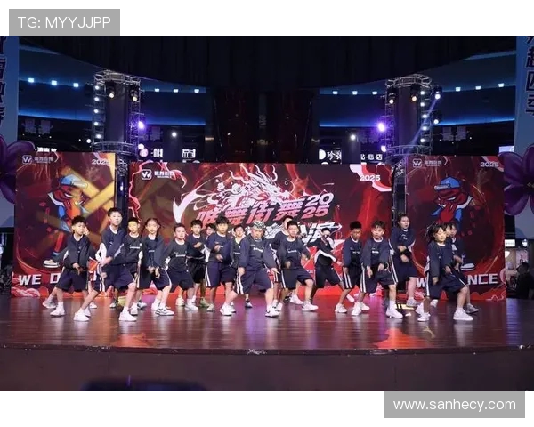 街舞盛宴：深入广州街舞队揭秘他们的实力与魅力