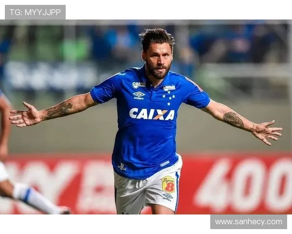 克鲁塞罗与飓风队激战正酣谁能在这场对决中笑到最后